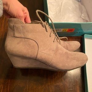 NIB Tan Wedge Booties - size 10